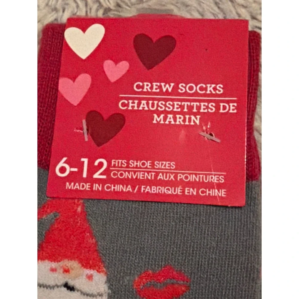 Valentine's Day Crew Socks Gnome Hearts‎ Fits Size 6-10 NEW